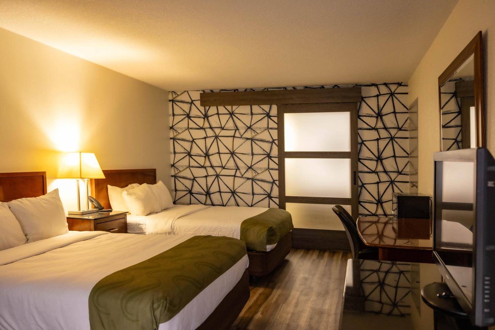 Quality Inn & Suites Lake Havasu City Eksteriør billede
