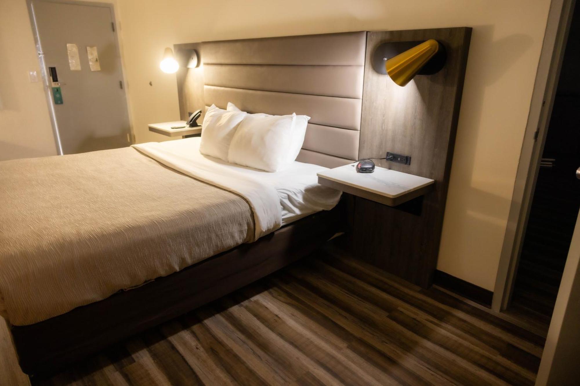 Quality Inn & Suites Lake Havasu City Eksteriør billede