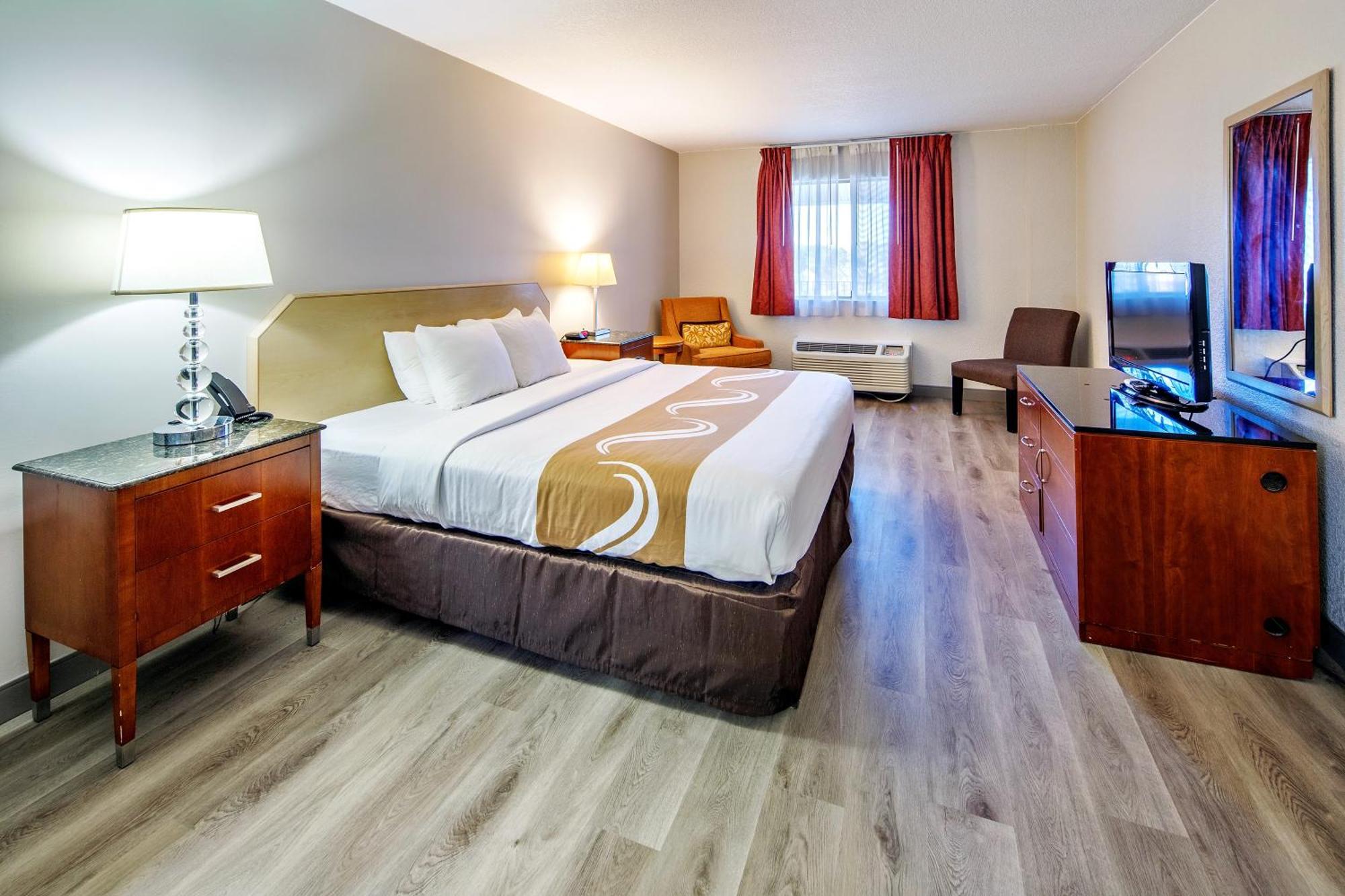 Quality Inn & Suites Lake Havasu City Eksteriør billede