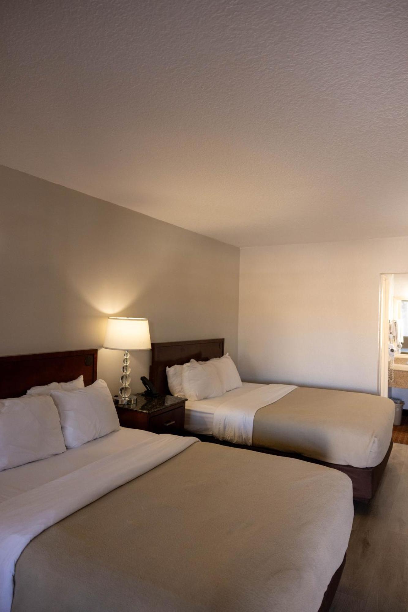 Quality Inn & Suites Lake Havasu City Eksteriør billede