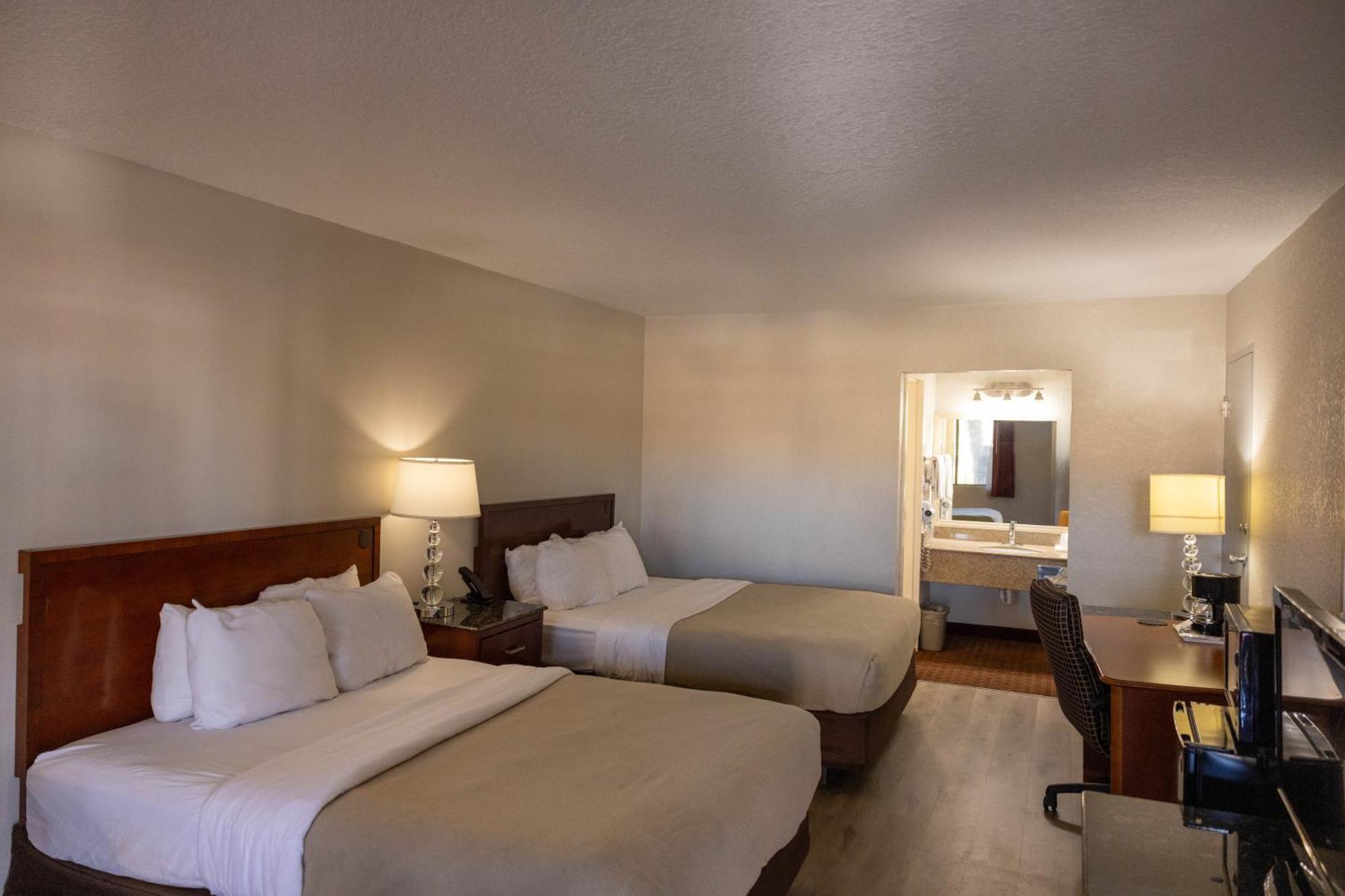 Quality Inn & Suites Lake Havasu City Eksteriør billede