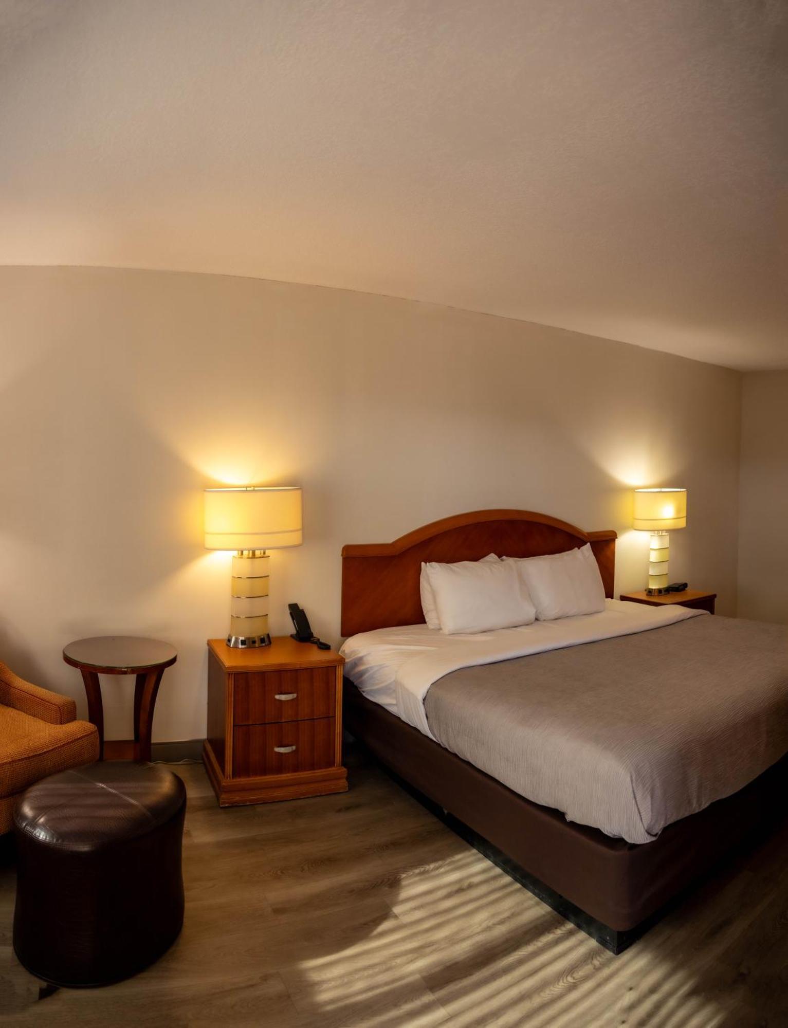 Quality Inn & Suites Lake Havasu City Eksteriør billede